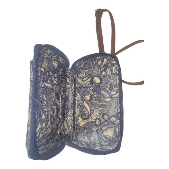 Sakroots Artist Circle Nature Smartphone Wallet Wristlet Crossbody - Picture 5 of 9